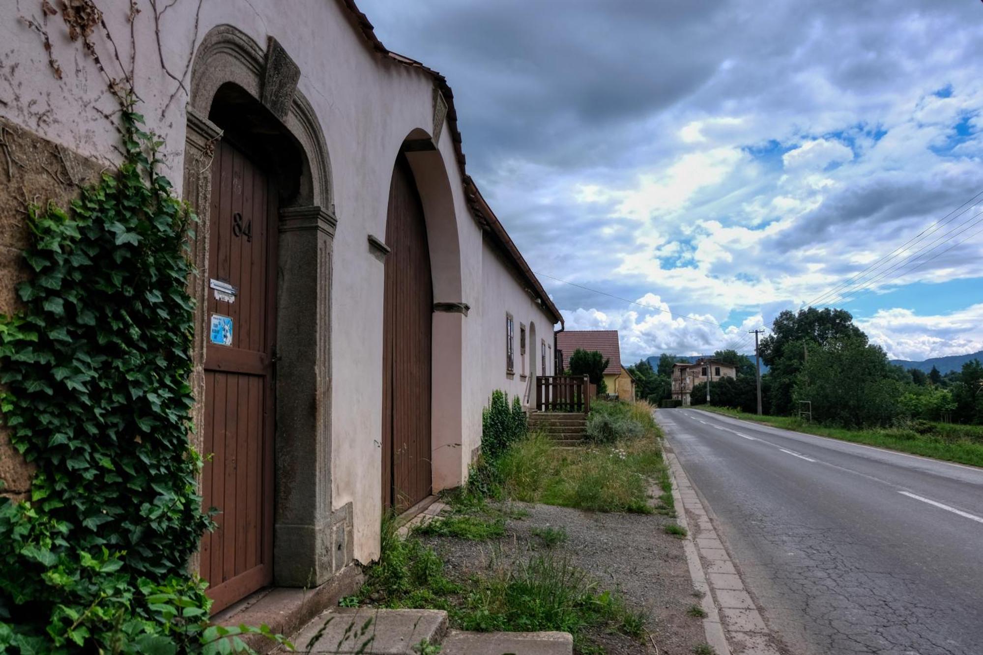 Apartmány v broumovském statku Exteriér fotografie