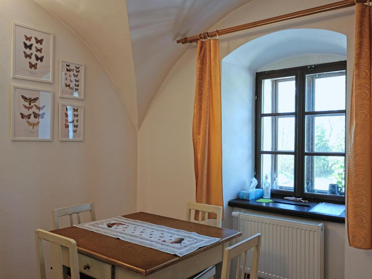 Apartmány v broumovském statku Exteriér fotografie