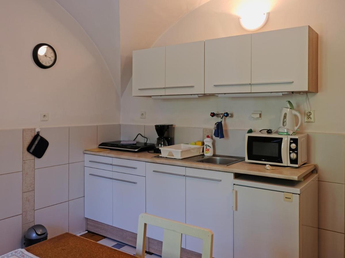 Apartmány v broumovském statku Exteriér fotografie