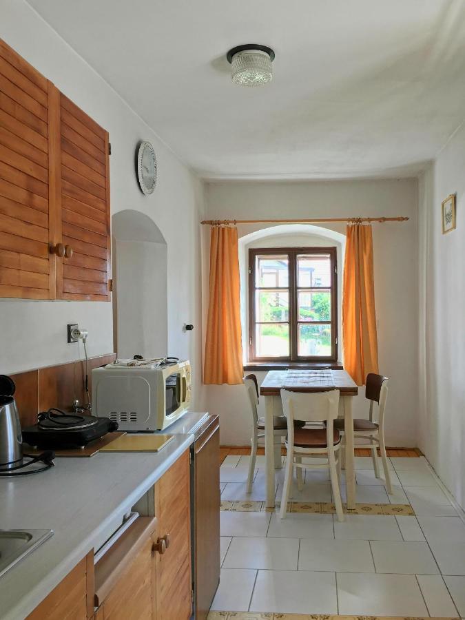 Apartmány v broumovském statku Exteriér fotografie