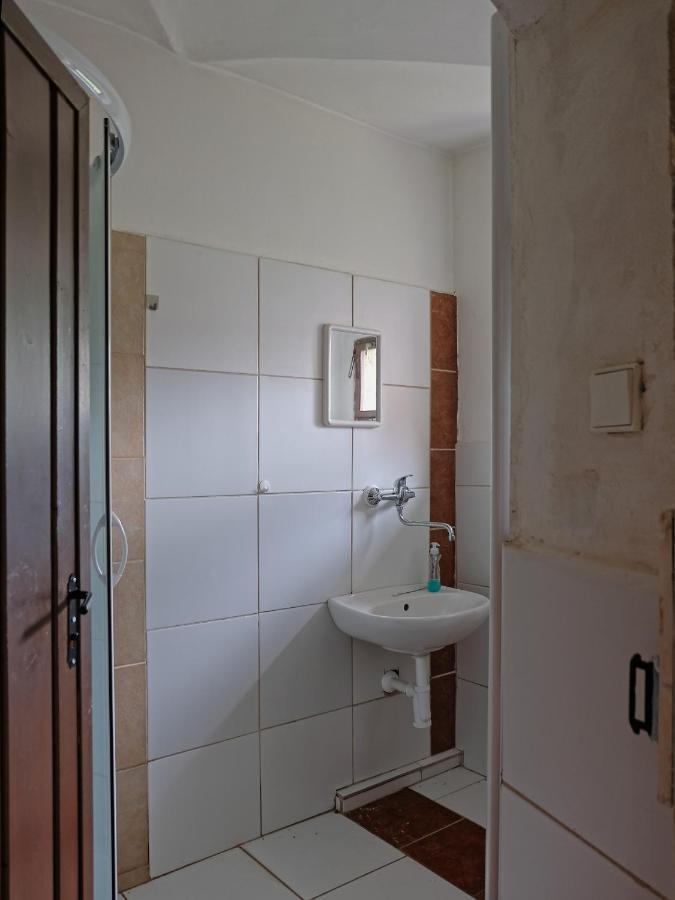 Apartmány v broumovském statku Exteriér fotografie